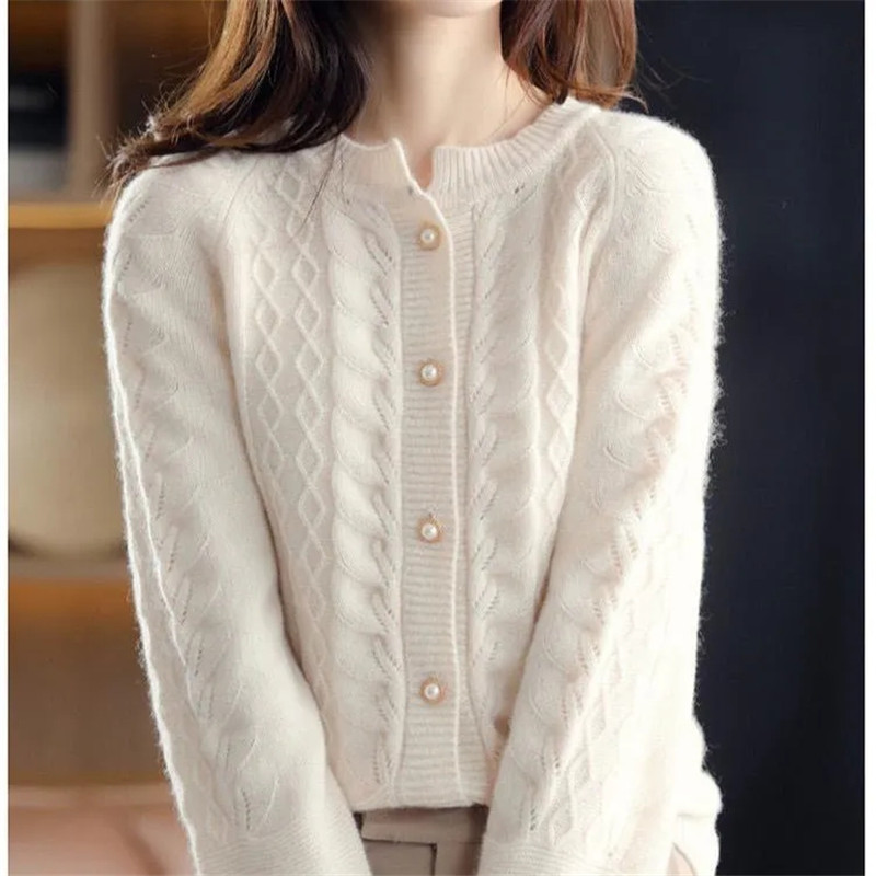 Vintage Knitted Cardigan Jacke - Winter Clothing Trends 2026 review and price